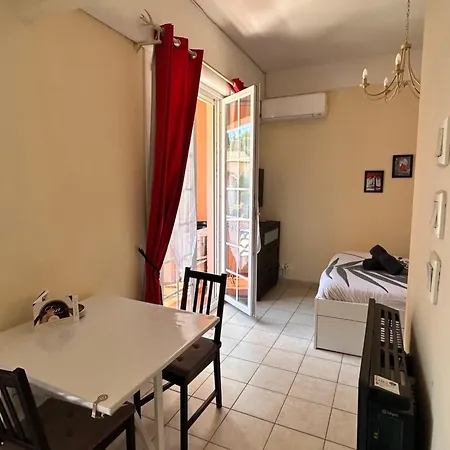 Avec Grand Balcon- De Caractere Bandol