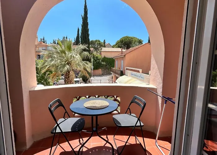 Avec Grand Balcon- De Caractere