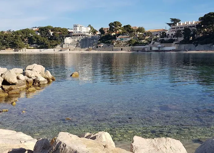 Avec Grand Balcon- De Caractere Bandol